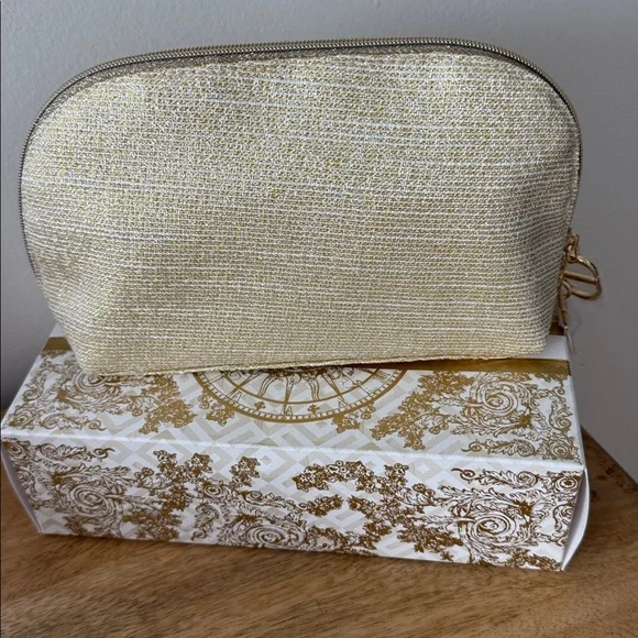 Dior Shimmering Gold Trousse Pouch - Picture 4 of 8